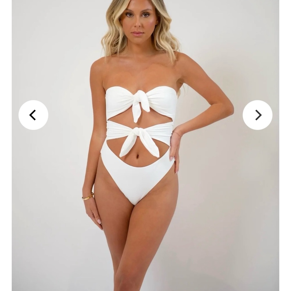 Dolce Leone Marilyn One Piece Ivory